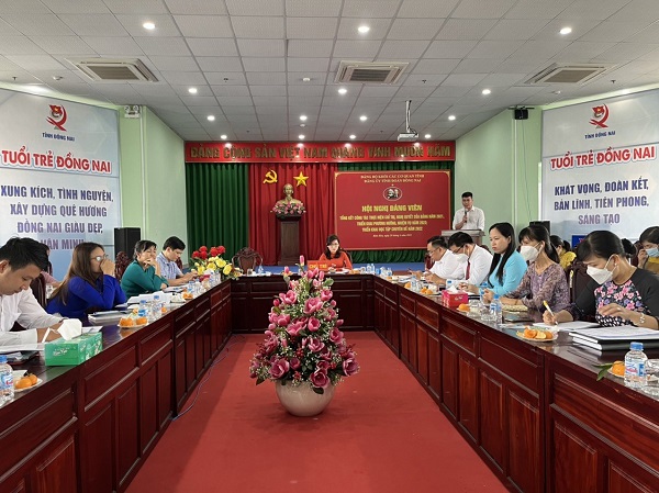 Hoi nghi Dang vien1_2.jpg