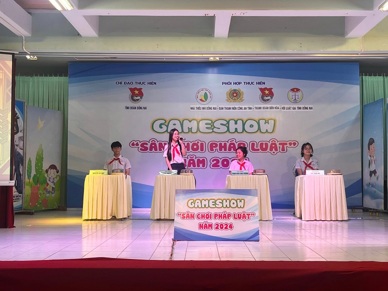Mo hinh San choi phap luat_2.jpg