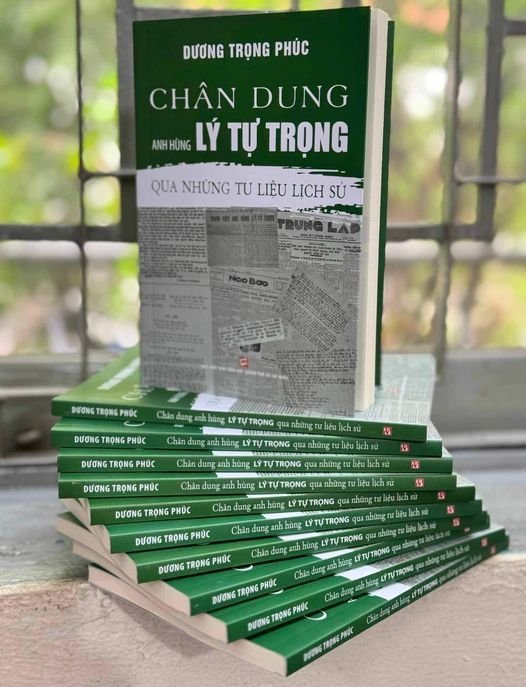 Gioi thieu sach LyTu Trong.jpg
