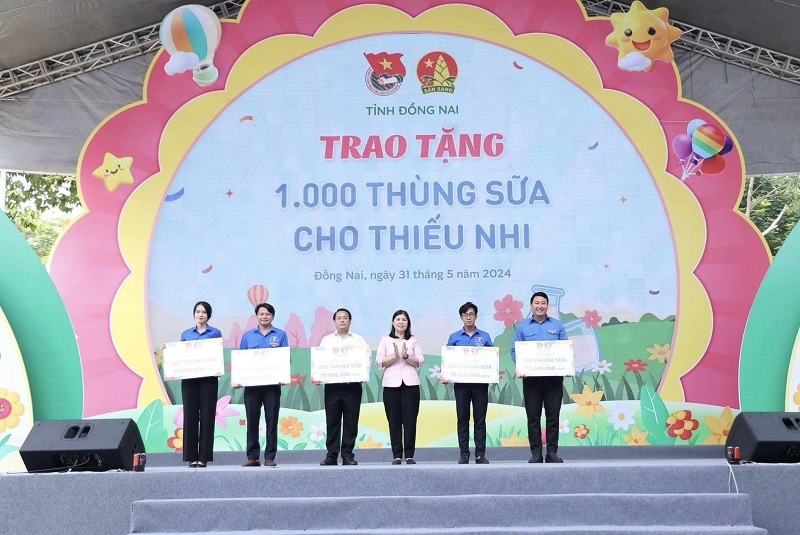 Khai mạc hè tỉnh 2_2.jpg