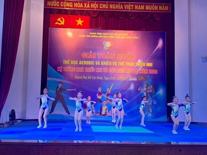 Thể dục AEROBIC và Khiêu vũ thể thao Thiếu nhi 1_2.jpg