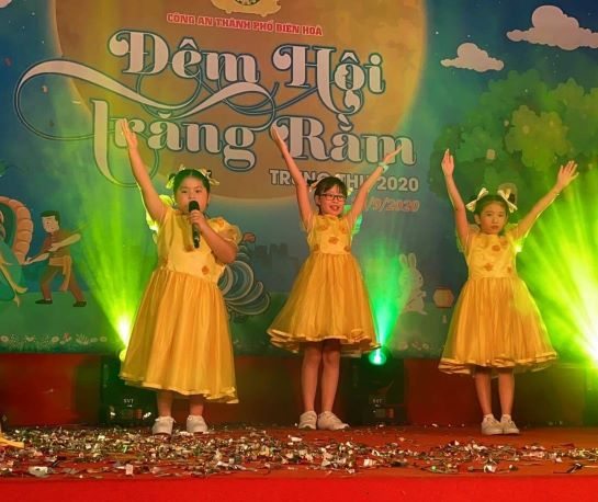 01 NTN 2020 TRUNG THU CONG AN 1.jpg